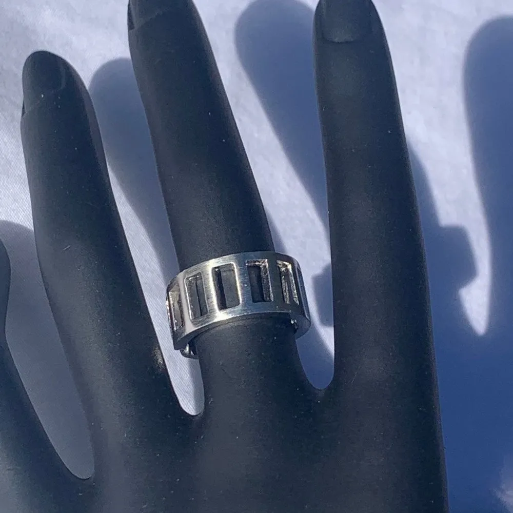 Sterling Silver Ring With Thick Pillar Band, Size 5 3/4, Women's Jewelry - Image 7