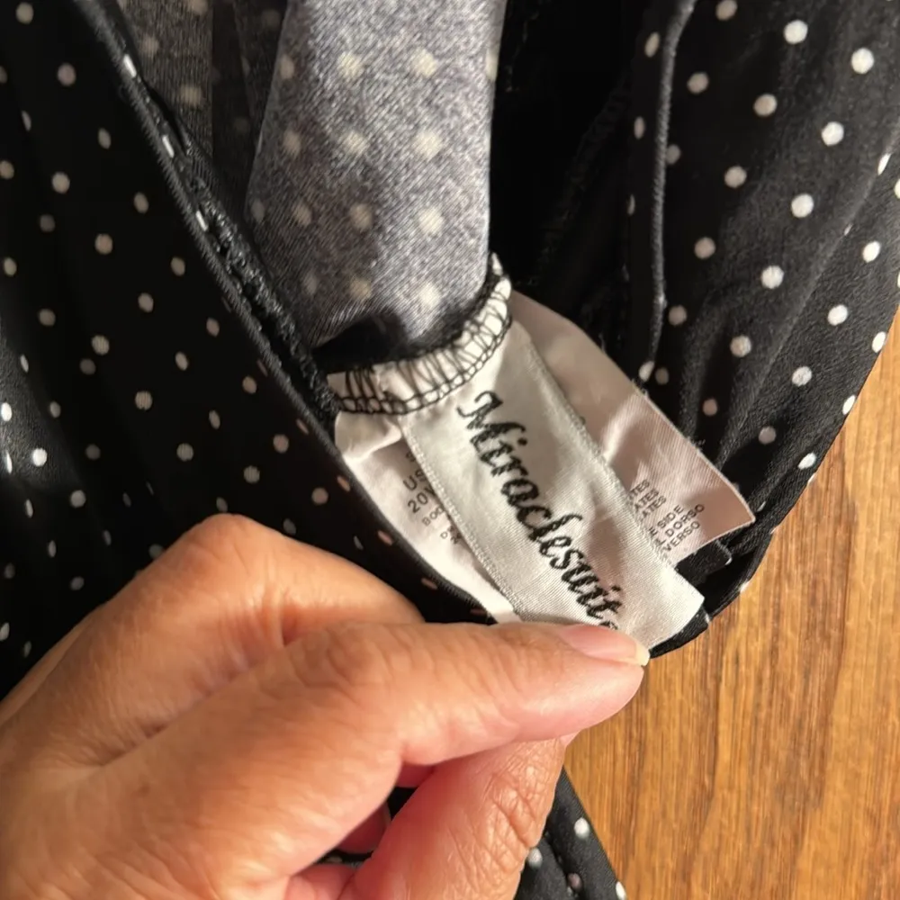 Miraclesuit Oceanus Black Polka Dot Swimsuit Size 20W EUC #1035-OAK - Image 6