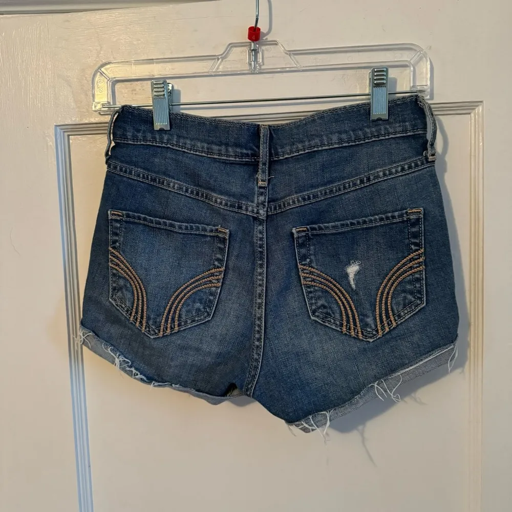 Hollister Jean Shorts Womens Size 0 High Rise Cuffed Blue Denim - Image 6