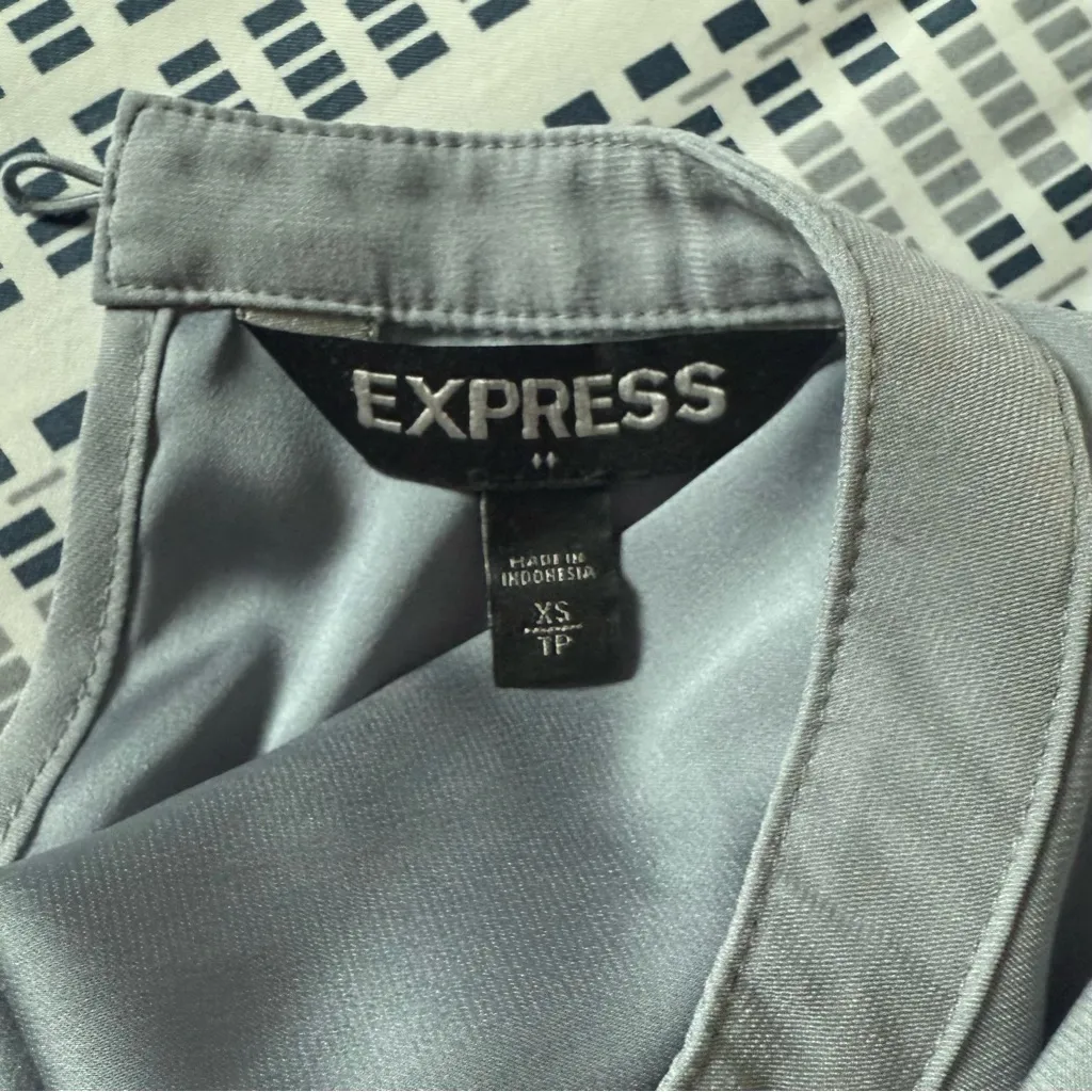 EUC Express Short Sleeve Work Blouse, Grey, Size XS - Image 3