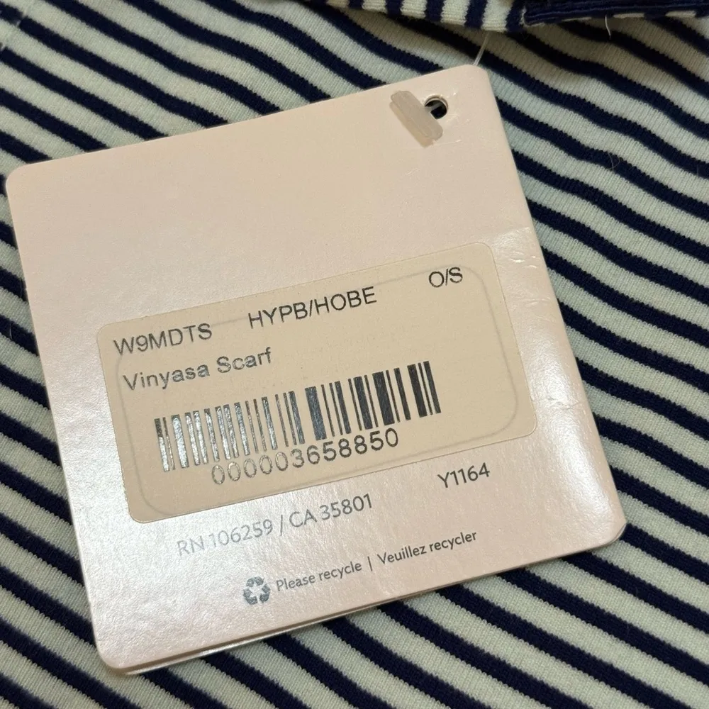 Lululemon Athletica NWT Vinyasa scarf black and blue stripe one size fits all - Image 4