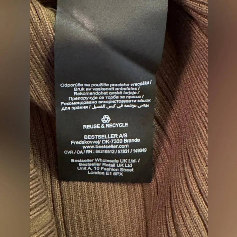 NWT Vero Moda Ribbed Turtleneck Sweater in Olive Cut Out Back Medium - Image 9