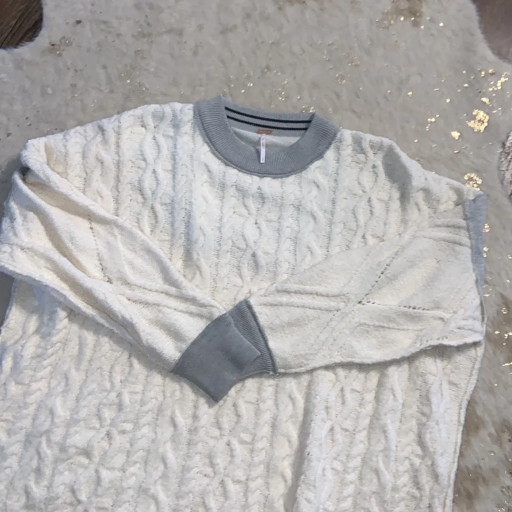 New Free People Olympia Cableknit sweater grey cream casual boho casual winter - Image 10