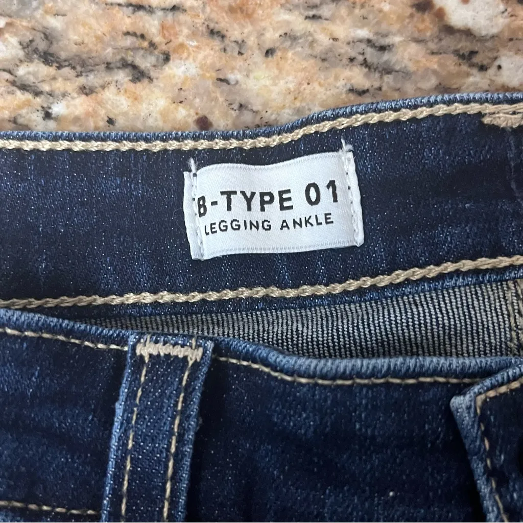 AG Adriano Goldschmied Low Rise Skinny Ankle Jeans Dark Wash Size 26 - Image 7