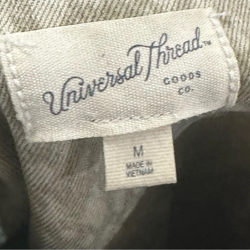 Universal Thread Light Gray Patterned Button Down Shirt - Image 3