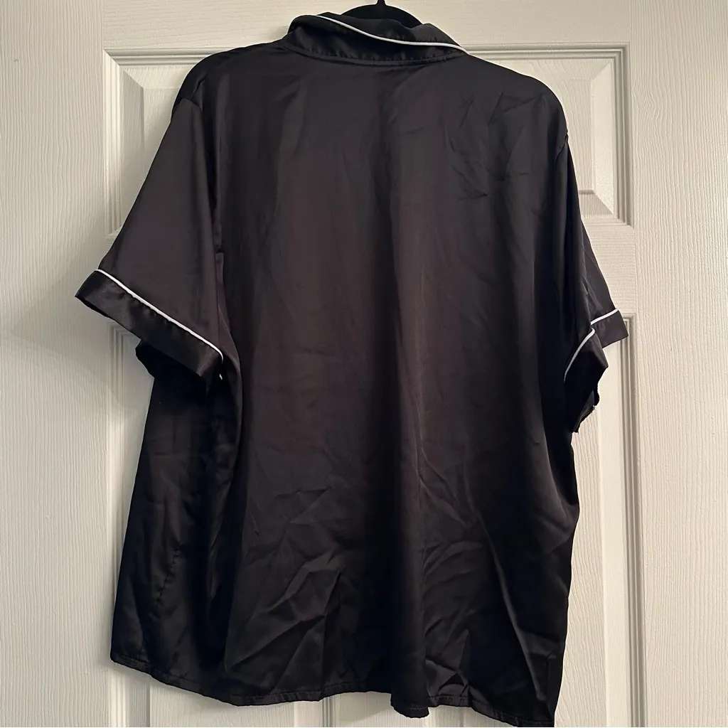 Elegant Black Satin Pajama Set with White Trim Size XXL - Image 5