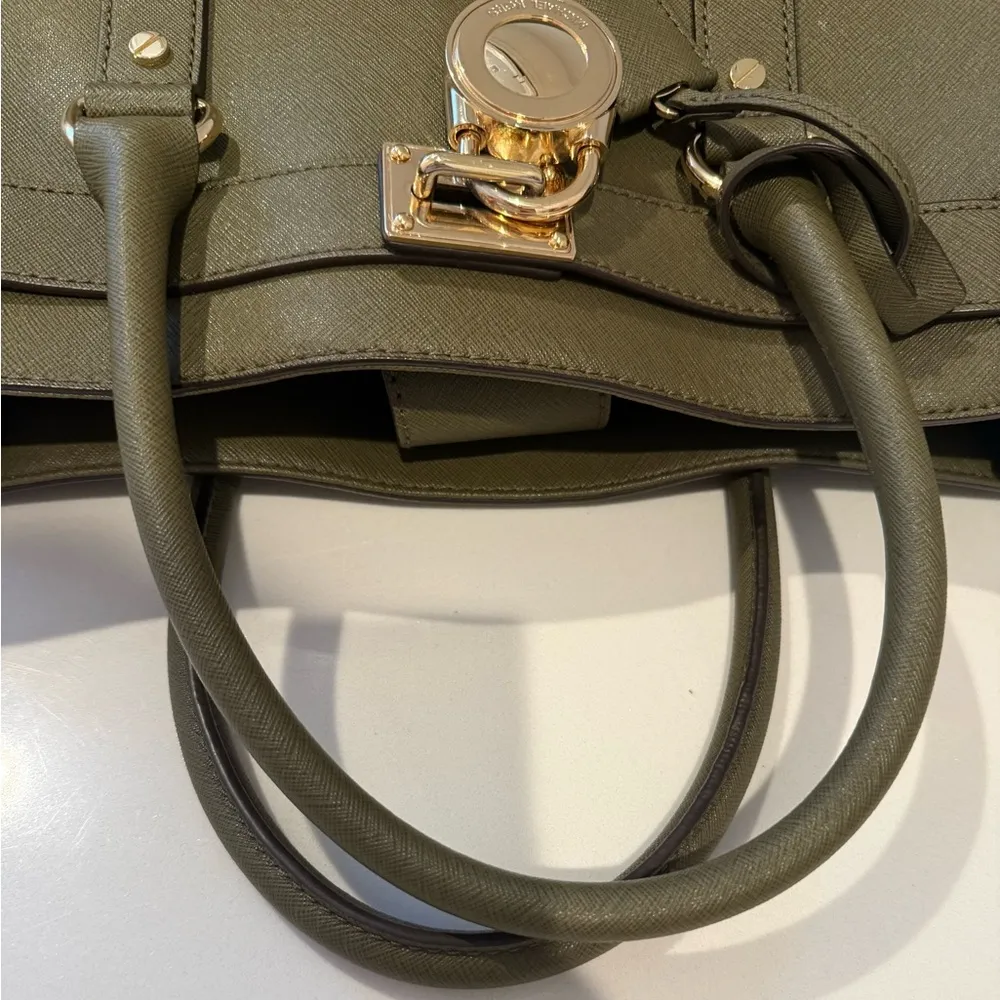 Michael Kors Hamilton Large Saffiano Leather Tote Bag Olive Green - Image 10