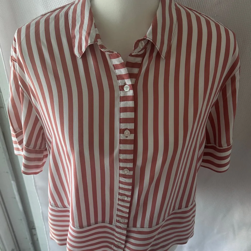 Jane + Delancey Red & White Striped Button-Down Cropped Shirt – Size M - Image 6