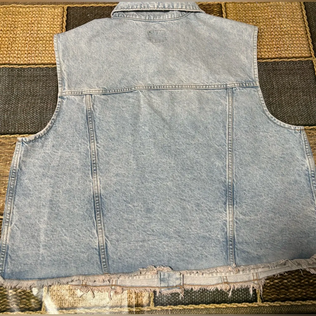 ❤️❤️Stylish Sleeveless Denim Vest size XL NWT❤️❤️ - Image 6