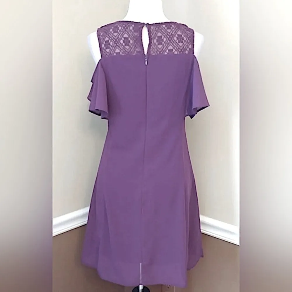 ModCloth Doe & Rae Eggplant Purple Short Lace Neck Cold Shoulder Dress NEW Sz M - Image 6