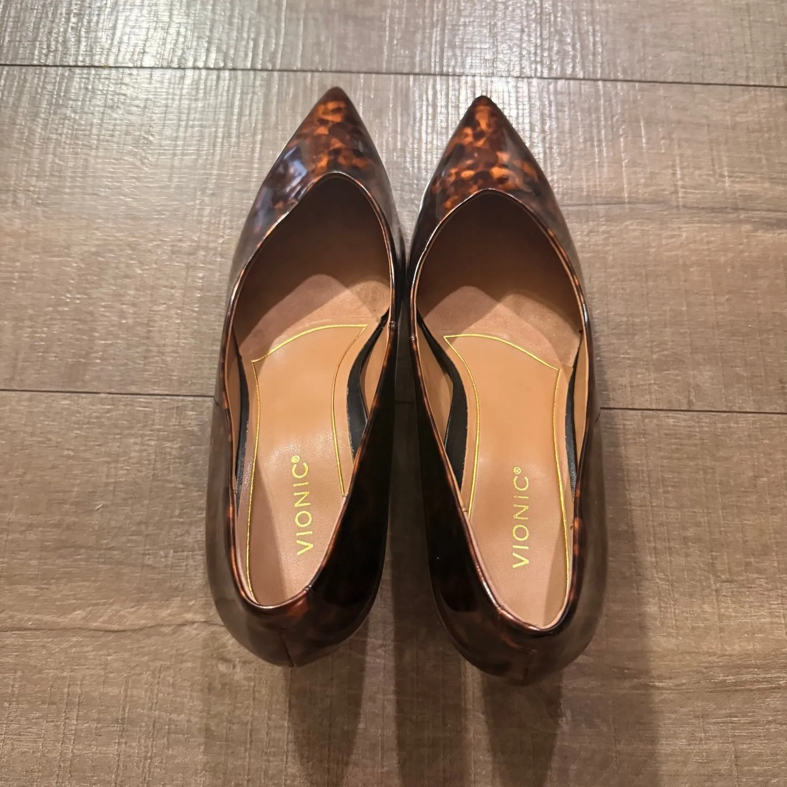 Vionic Josie Tortoiseshell Patent Kitten Heel Pumps Wide 8.5 Comfort Pointed Toe - Image 4