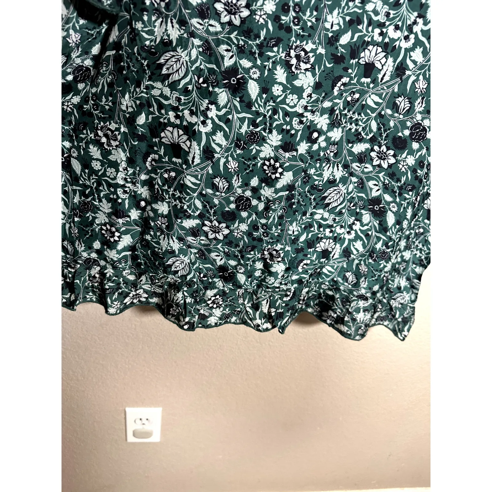 Sundance Green Floral Flowy Above Knee Length Dress Size Medium - Image 5