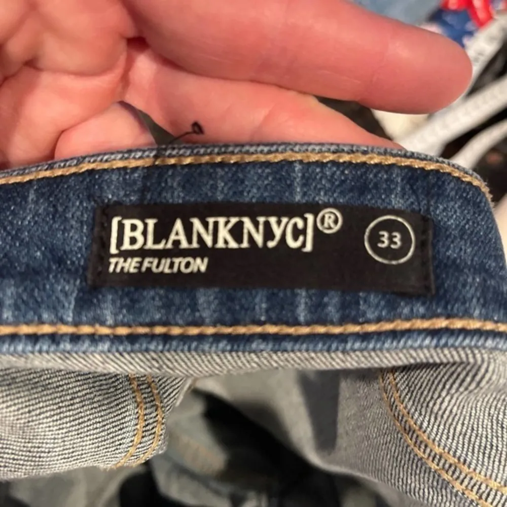 BLANK NYC CUT OFF SHORTS DENIM - Image 4