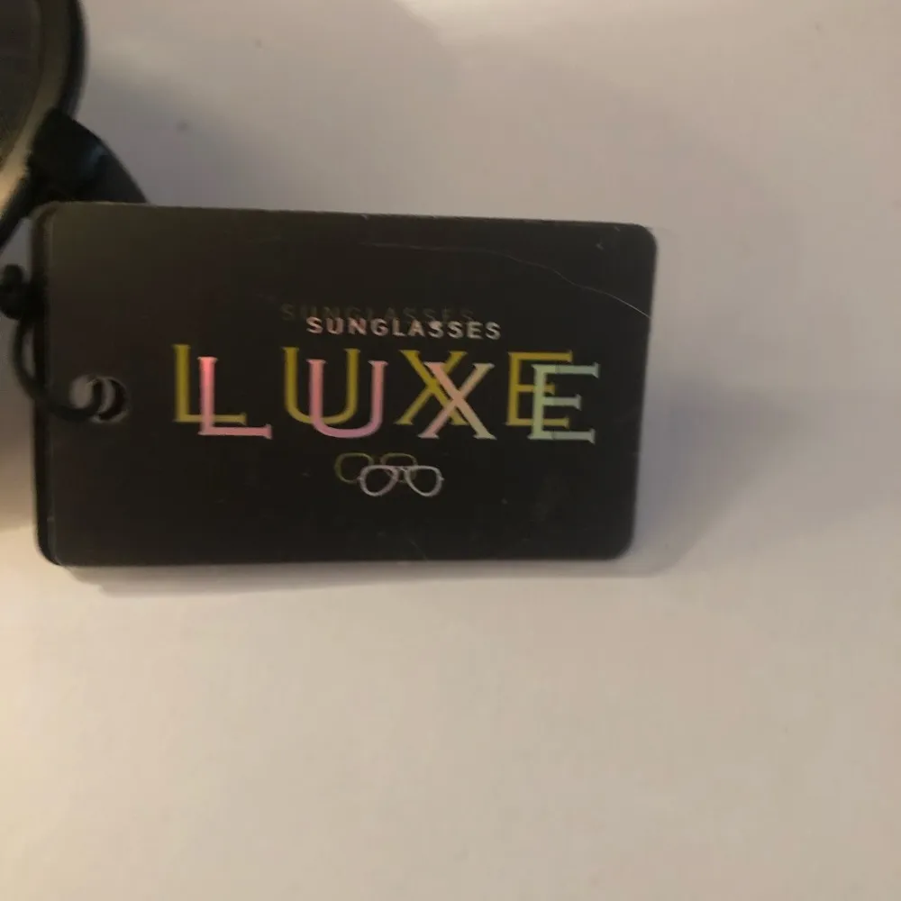 Luxe  brand sunglasses - Image 3
