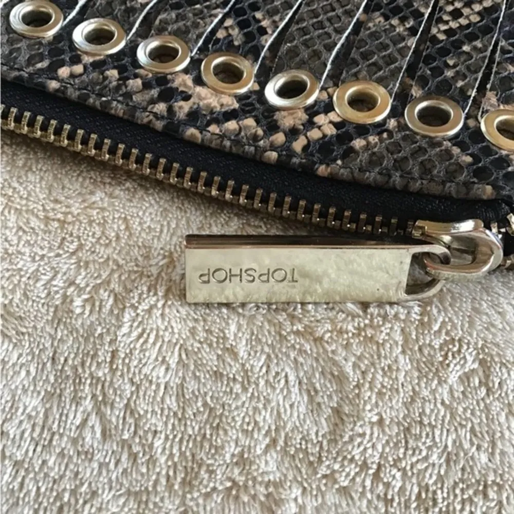 TOPSHOP faux snake skin fringe clutch - Image 9