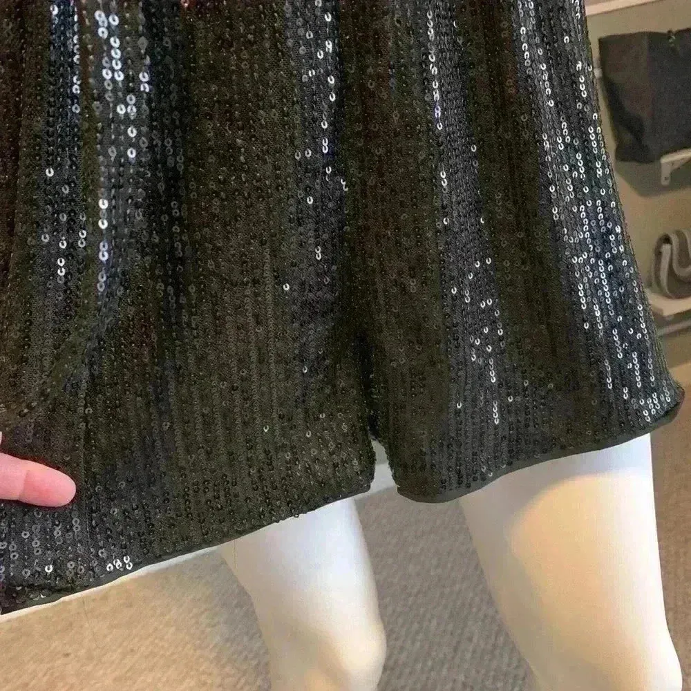 VINE AND LOVE SEQUIN ROMPER Size Large. #165 Black - Image 10