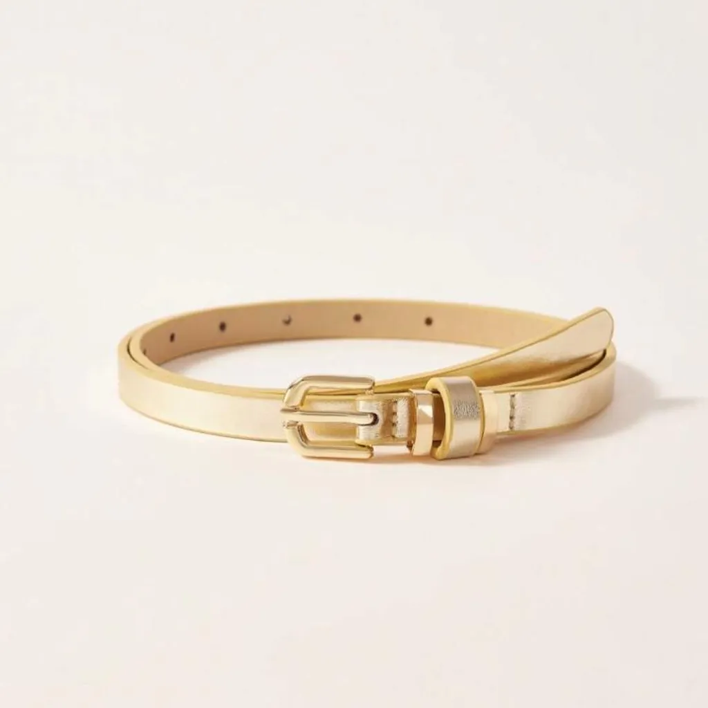 Elegant Gold Women's Belt - Image 4