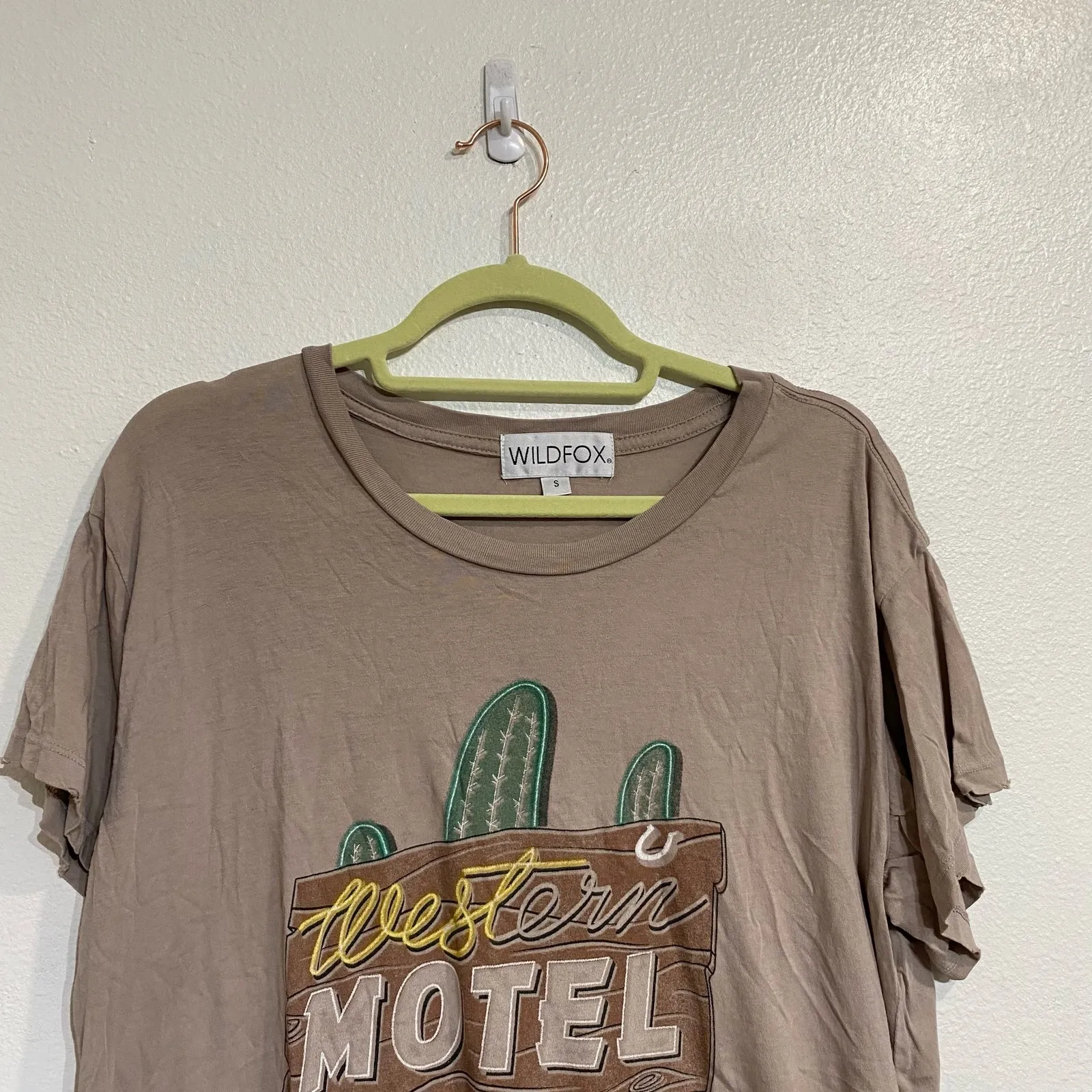 Wildfox USA Rosé Manchester Short Sleeve T-Shirt Sz S NWOT - Image 3