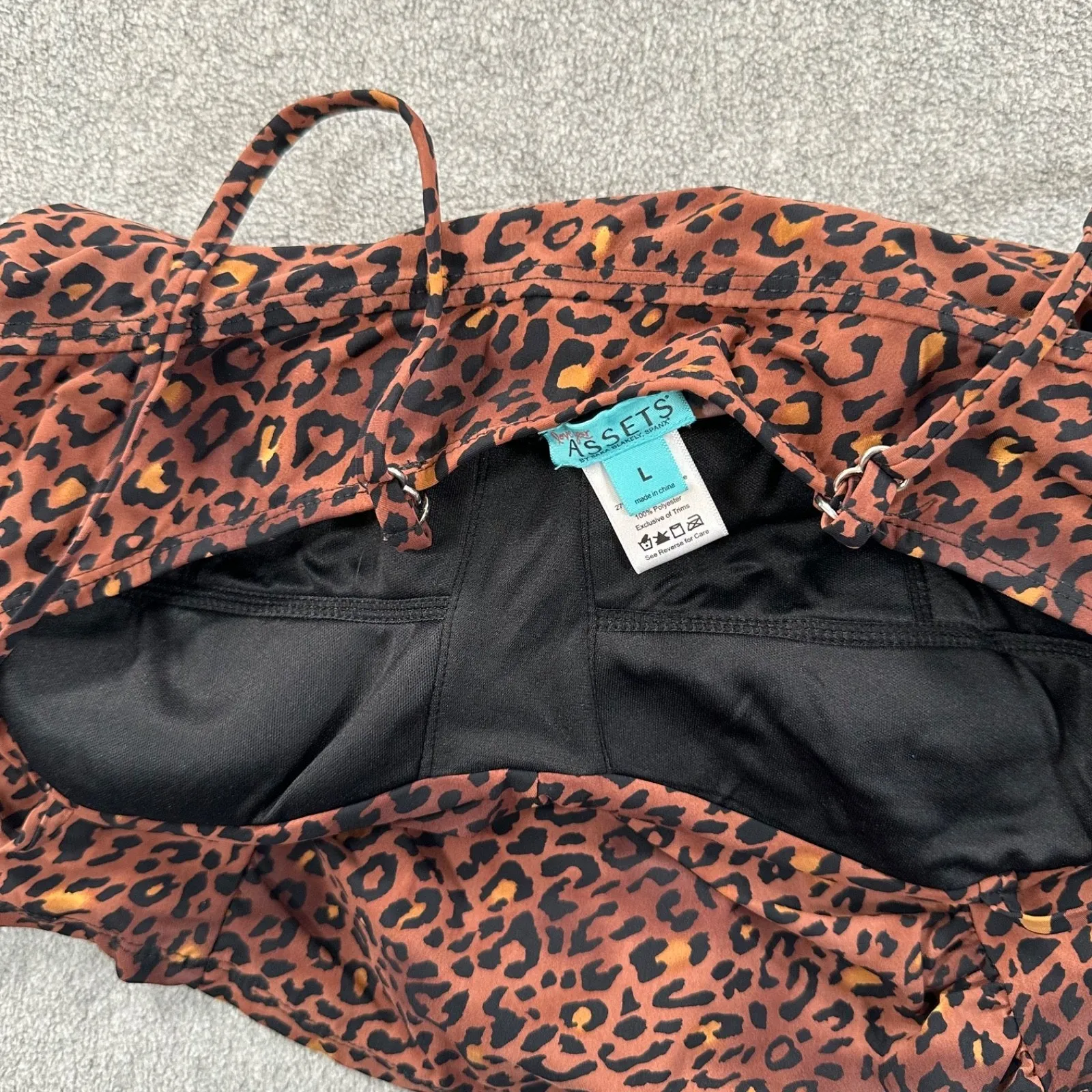 Assets by Spanx Leopard Print Twist Bandeau Tankini Swim Top Size Large Ruched - Image 6