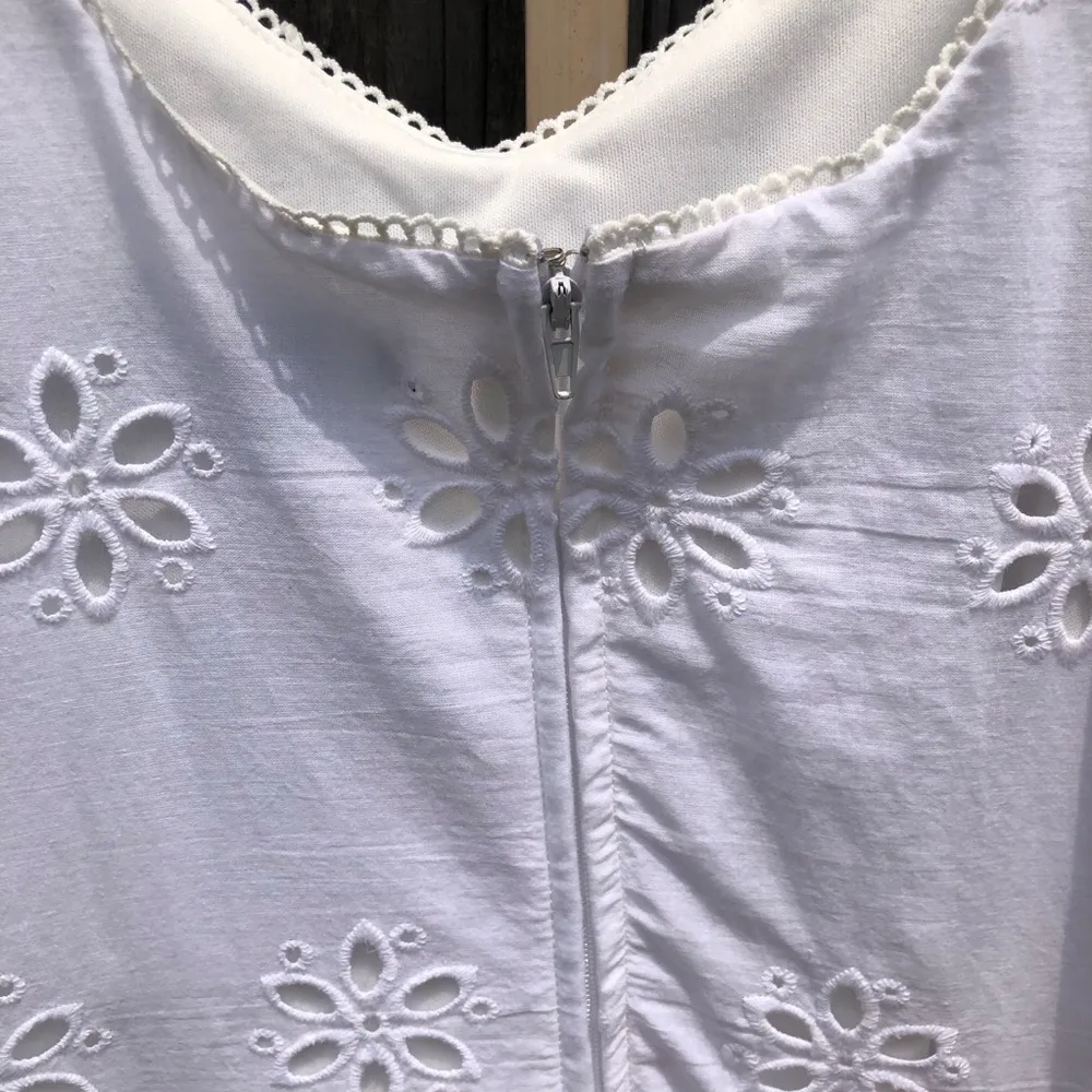 NEW White Eyelet Cotton Dress L - Image 5