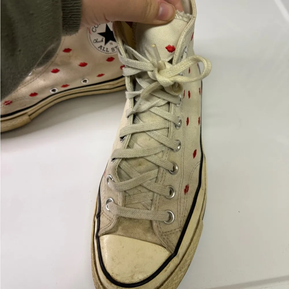 Converse Valentines Day Embroid Lips Limited Edition High Top Sneakers - Image 4