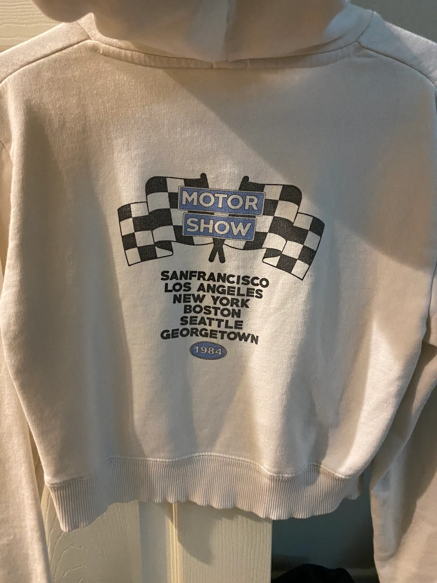 Cropped Hoodie - Image 2