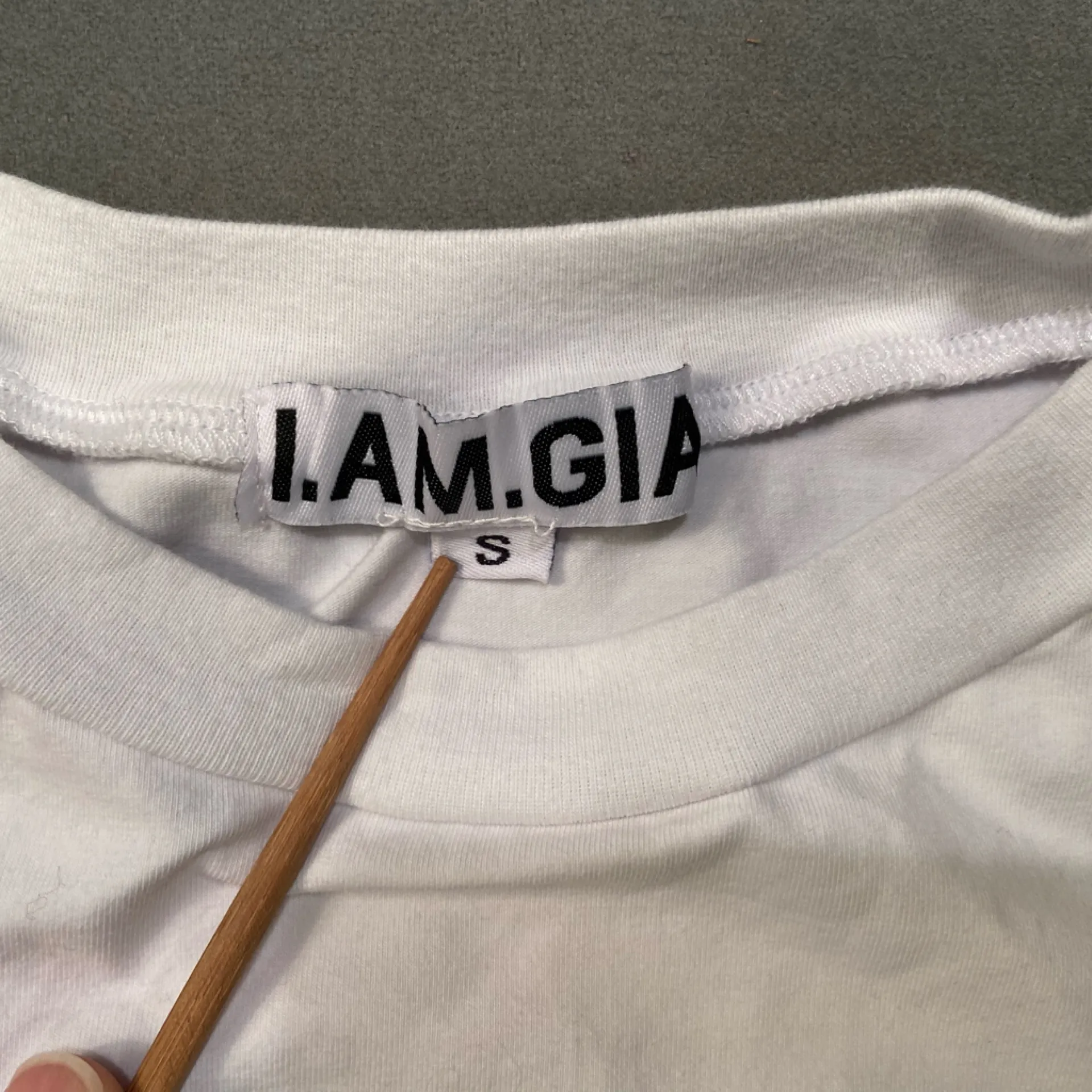 I.Am.Gia crop top, long sleeve, crew neck, white‎ with black logo, size small - Image 3