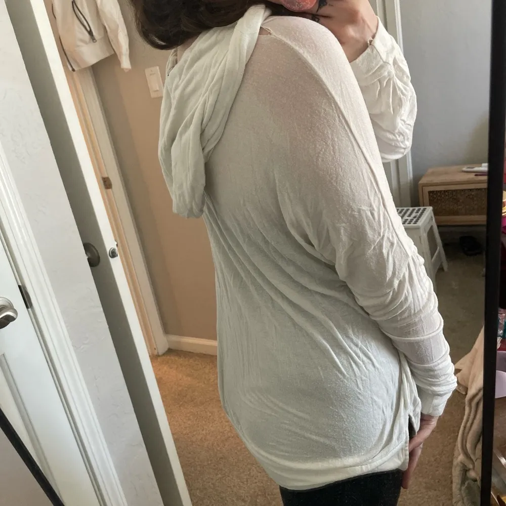 Brandy Melville  Long Sleeve Hoodie - Image 3