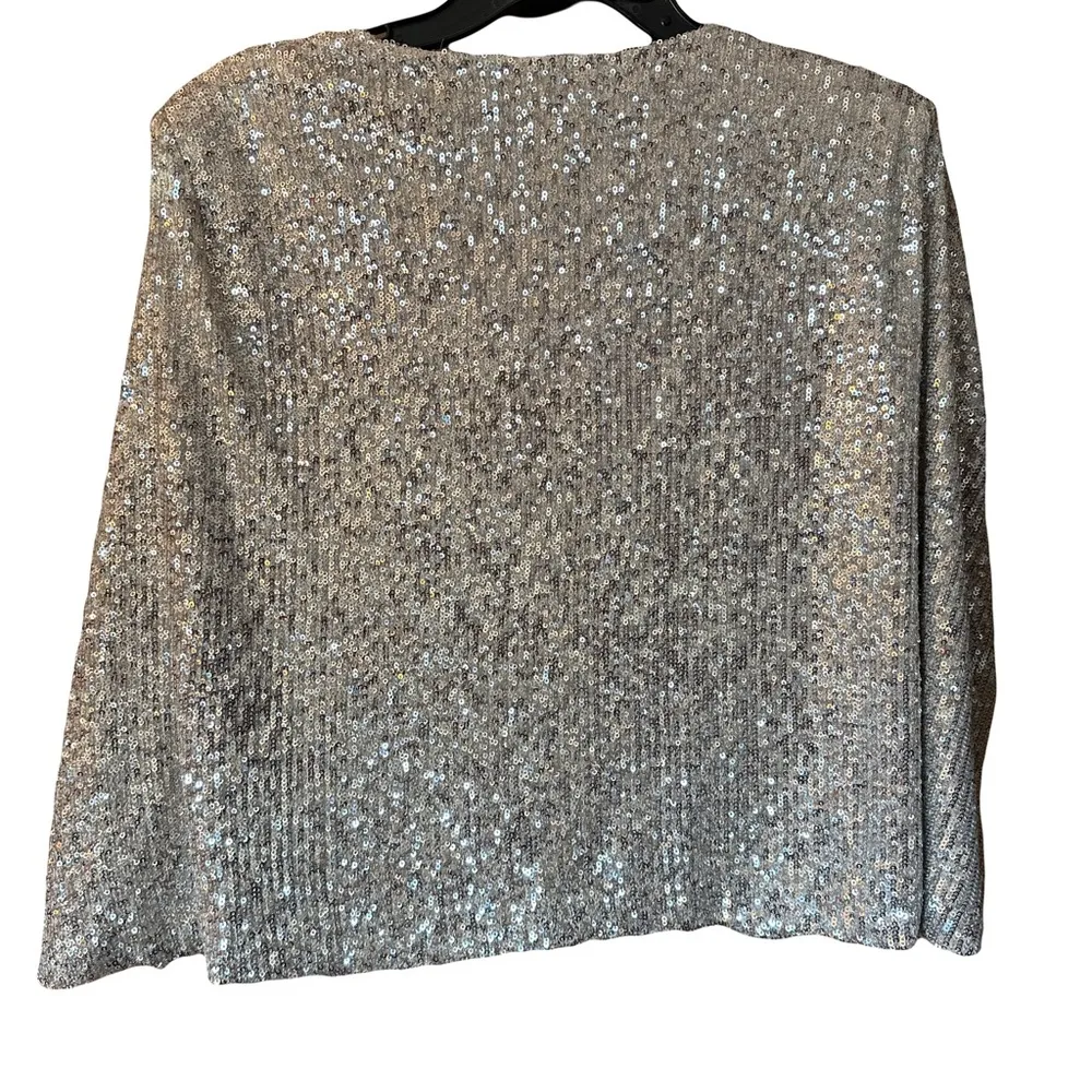 Women’s boutique sequin over shoulder cardigan size small de lovest Silver - Image 2