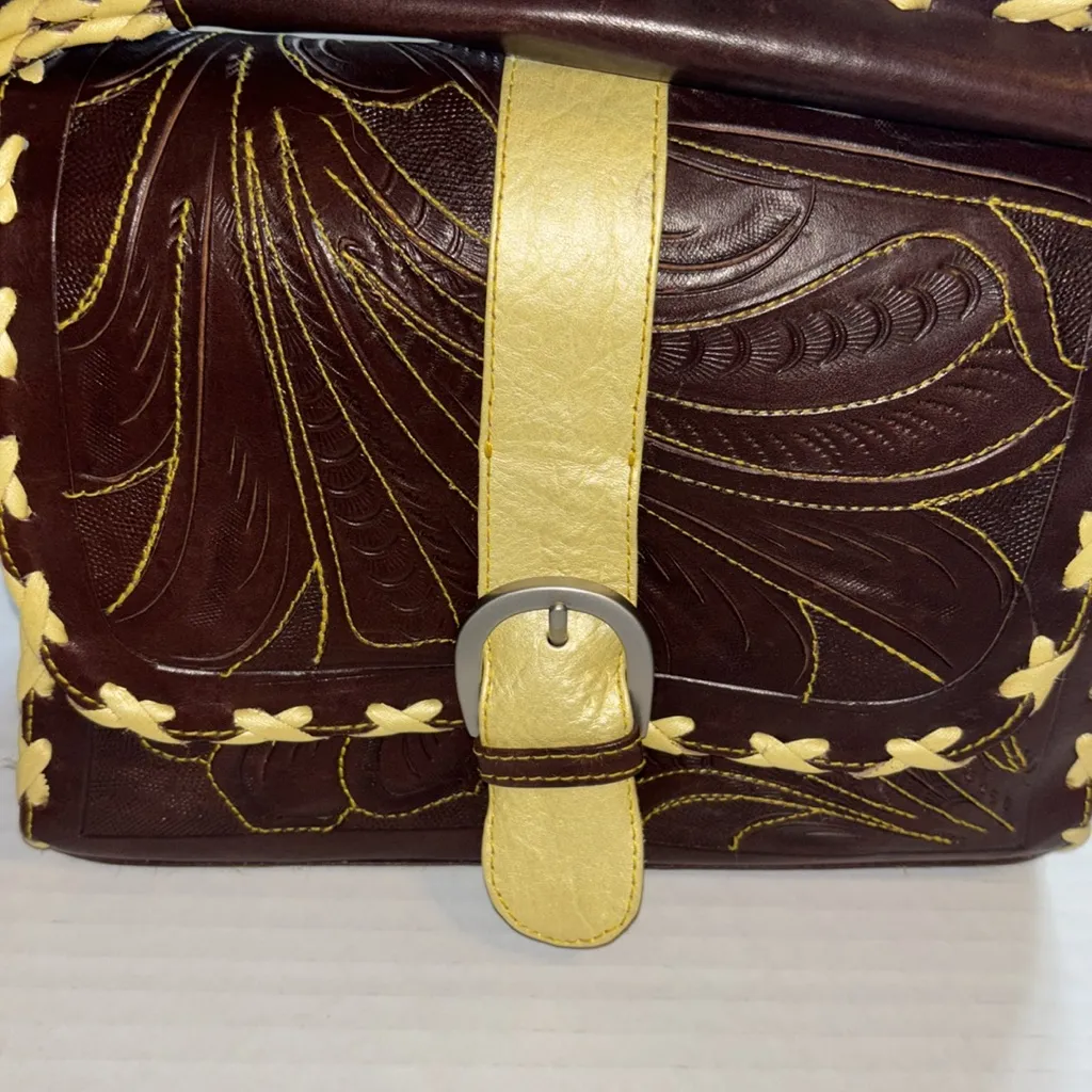BROWN AND YELLOW LEATHER HAND BAG DETAILS ARE UNIQUE AND CHIC MADE IN PARAGUAY - Image 3