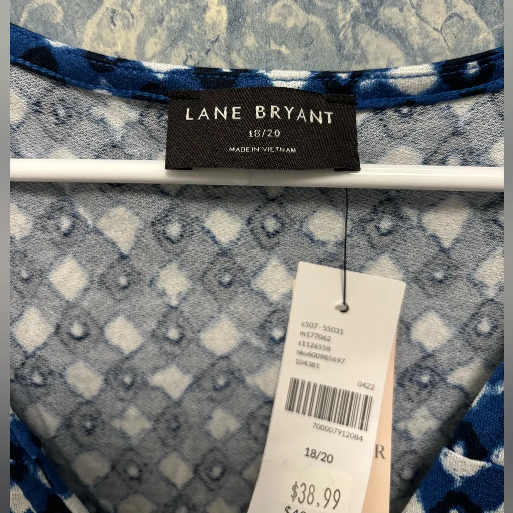 Lane Bryant Blue and White Illusion Collection Top Blouse Size 18/20 NWT - Image 3