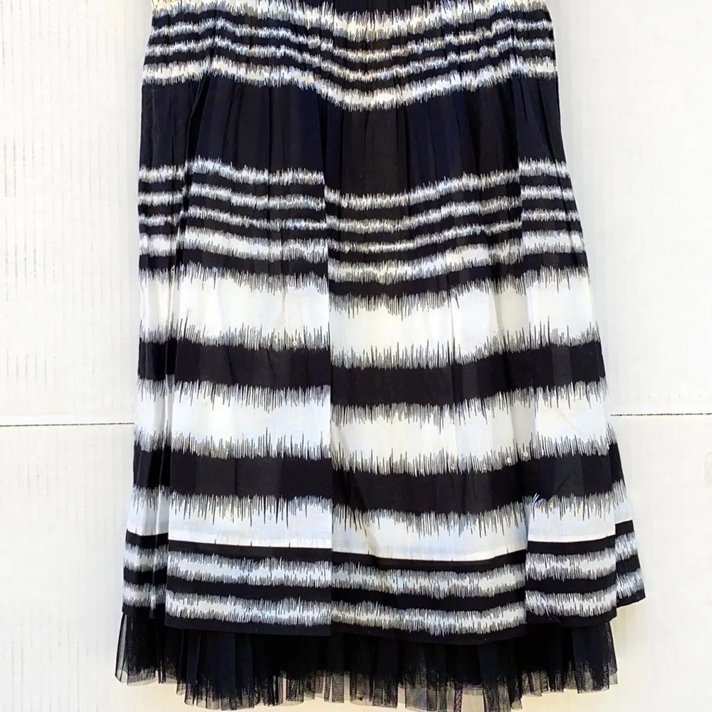 NWT BCBGMaxazria Womens size 0 black & white woven sequin sleeveless tulle dress - Image 4