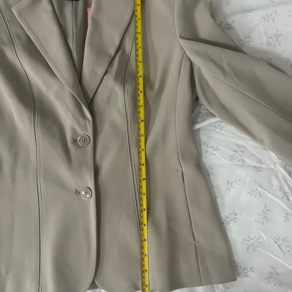 Rafaella Taupe Women's Blazer - Image 7