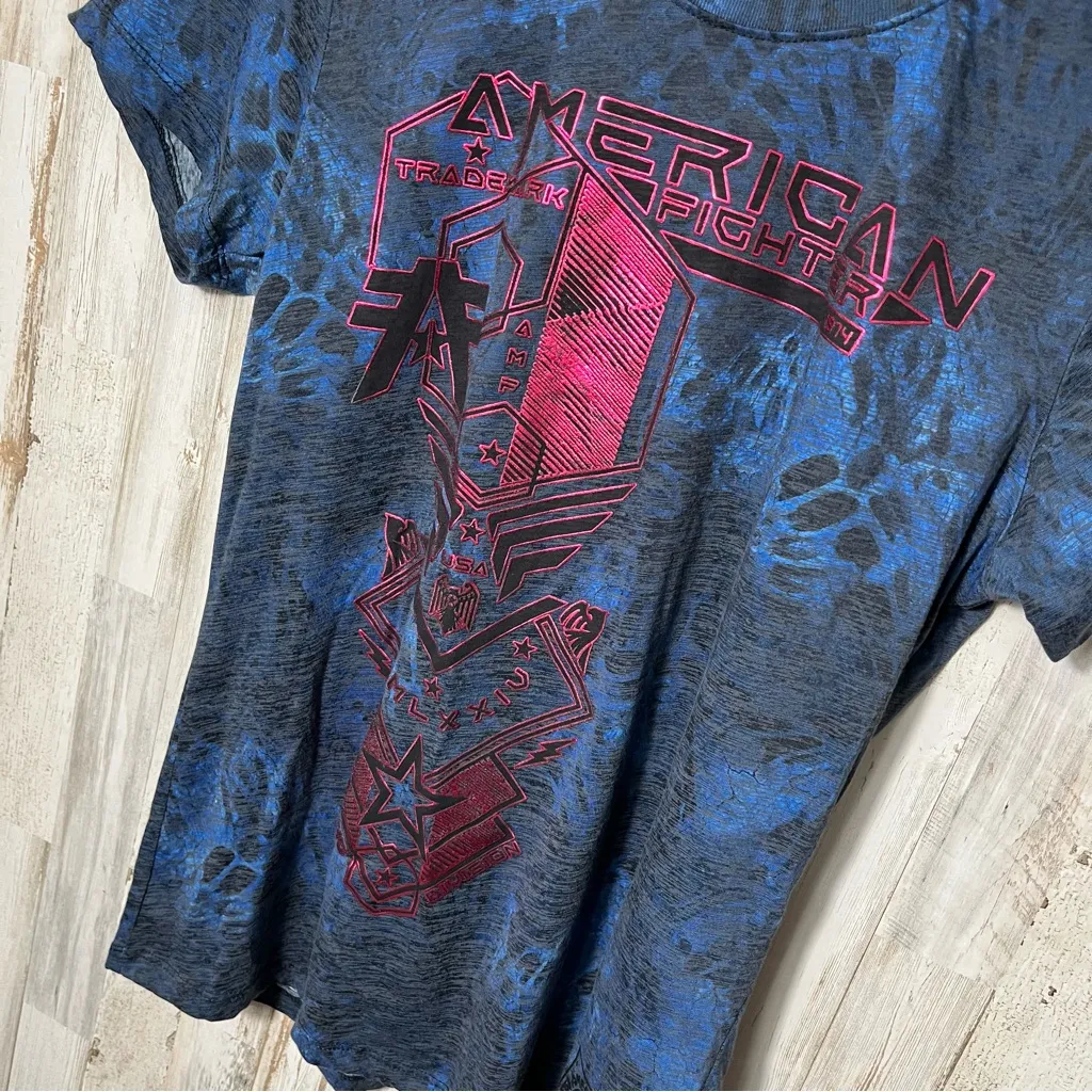 American Fighter Blue Pink Short Sleeve Shirt Animal Print Womens Medium - Image 2