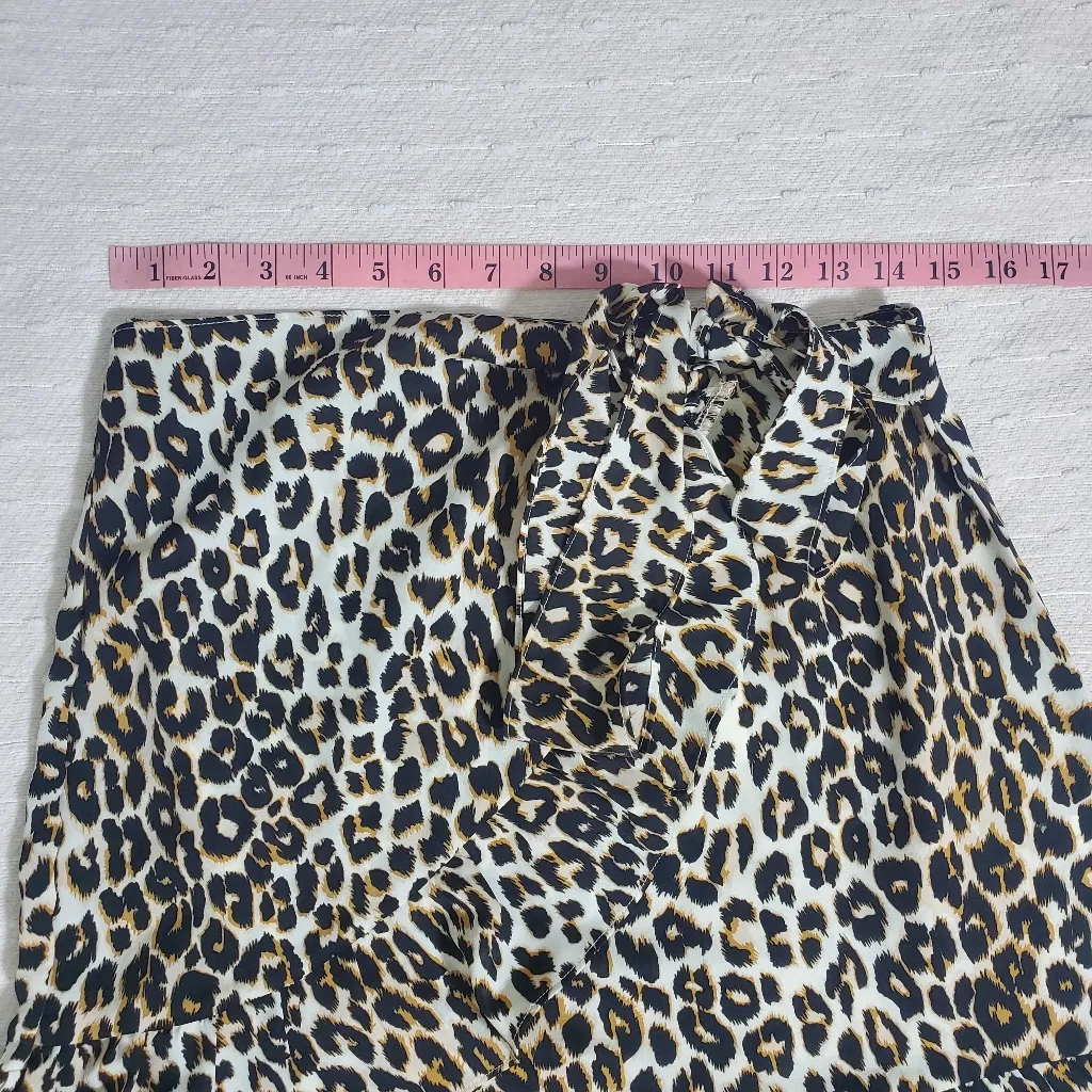 Just Quella Animal Print‎ Mini Skirt. Size: 12-14 - Image 3