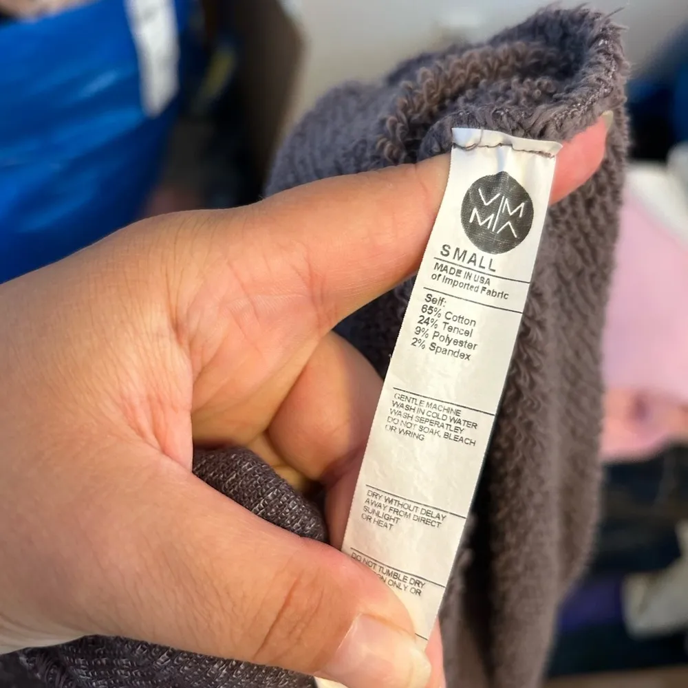 Vimmia Short Sleeve Cropped Cut Out Hoodie - Image 3