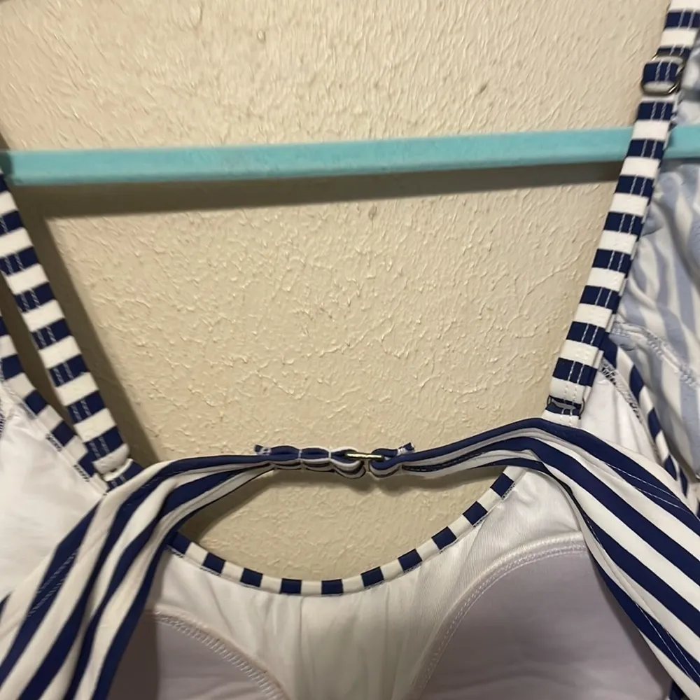 Vineyard Vines  for Target Striped Bikini Top‎ Size Large - Image 5