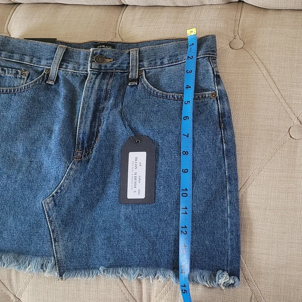 Just Black  - Image 4