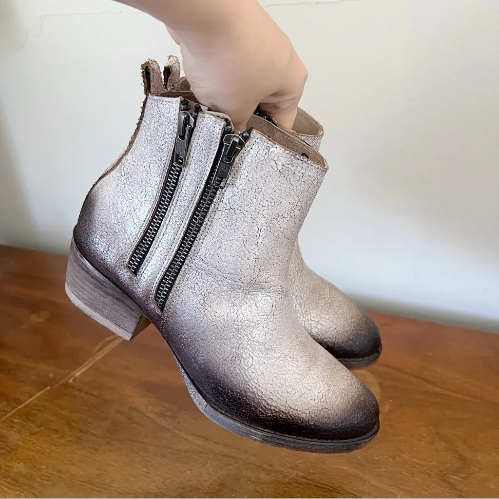 Circle G • White & Black Zipper Fashion Booties western painted distressed - Image 7