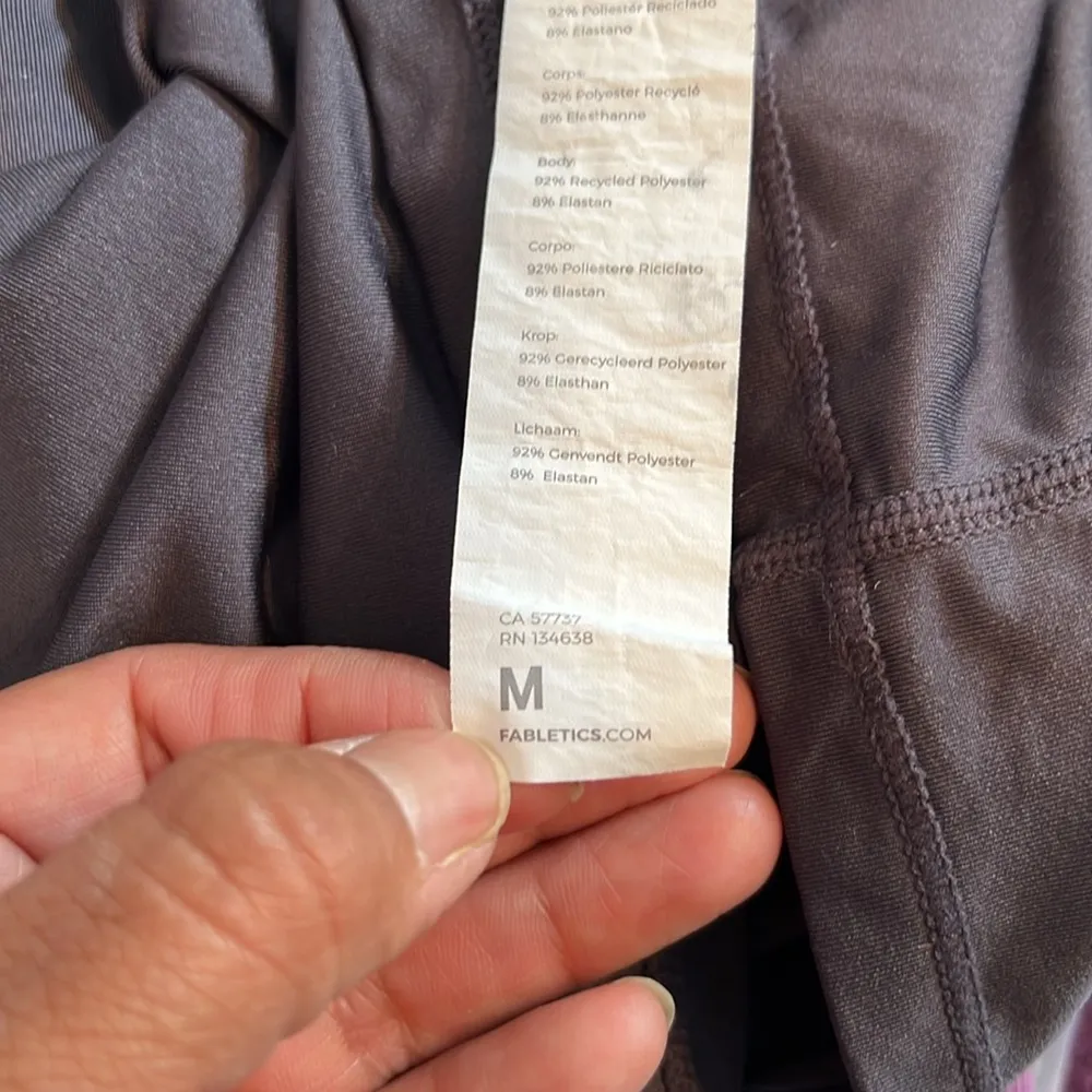 Fabletics Shirt Womens Medium Black Phoenix Lite Racerback Tank Top Athletic - Image 9