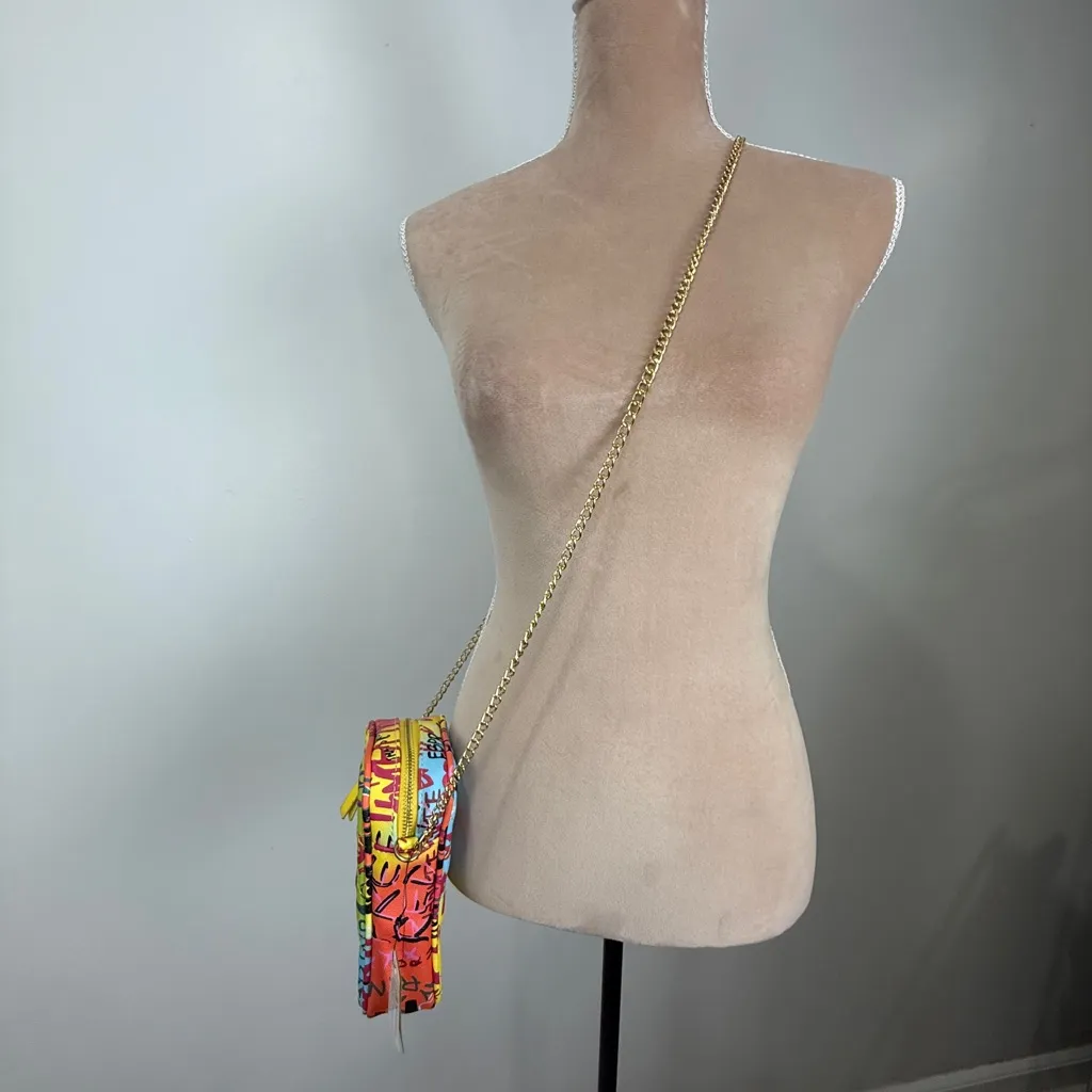 Graffiti Print Crossbody Bag with Gold Chain Yellow - Image 2