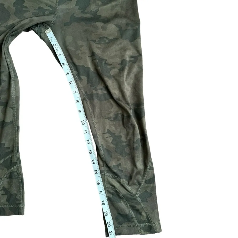 Lululemon Run Inspire Crop ll Legging Savasana Camo Fatigue Green Size 6 - Image 7