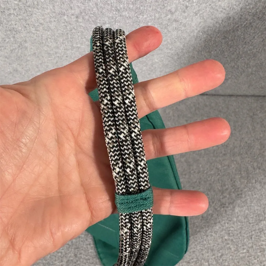 KAVU Rope Sling Bag Kelly Green Adjustable Strap Multiple Compartments - Image 8