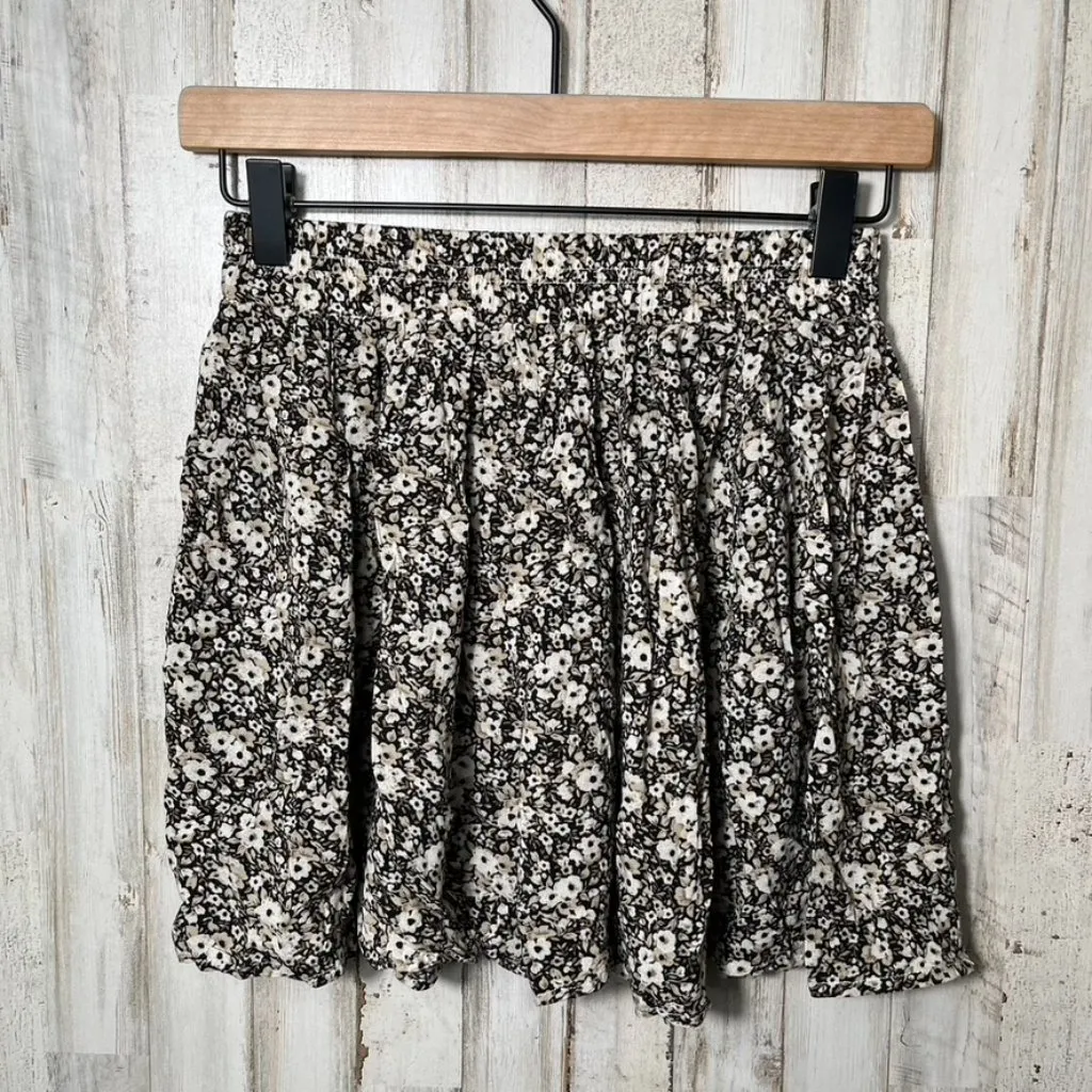 Brandy Melville Floral Mini Skirt Stretch Waistband One‎ Size Fits Small/Medium - Image 4