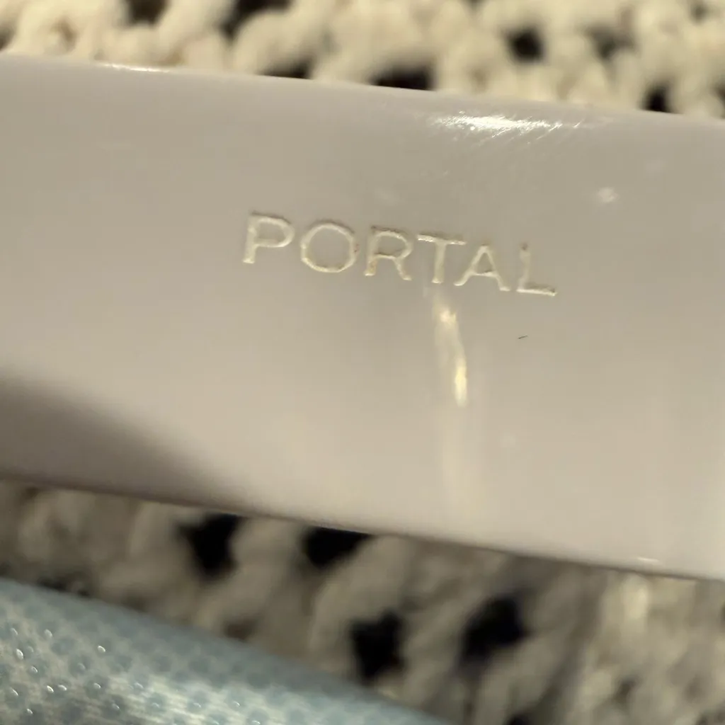 Bonnie Clyde Portal White Sunglasses - Image 11