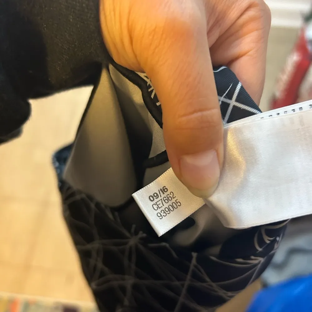 Adidas Geometric Cropped Active Leggings - Image 5