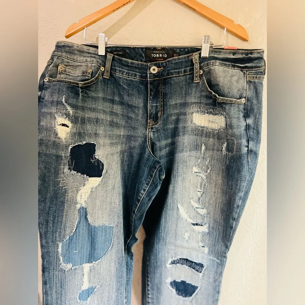 Torrid distress boyfriend PREMIUN jeans size 20 NWT - Image 10