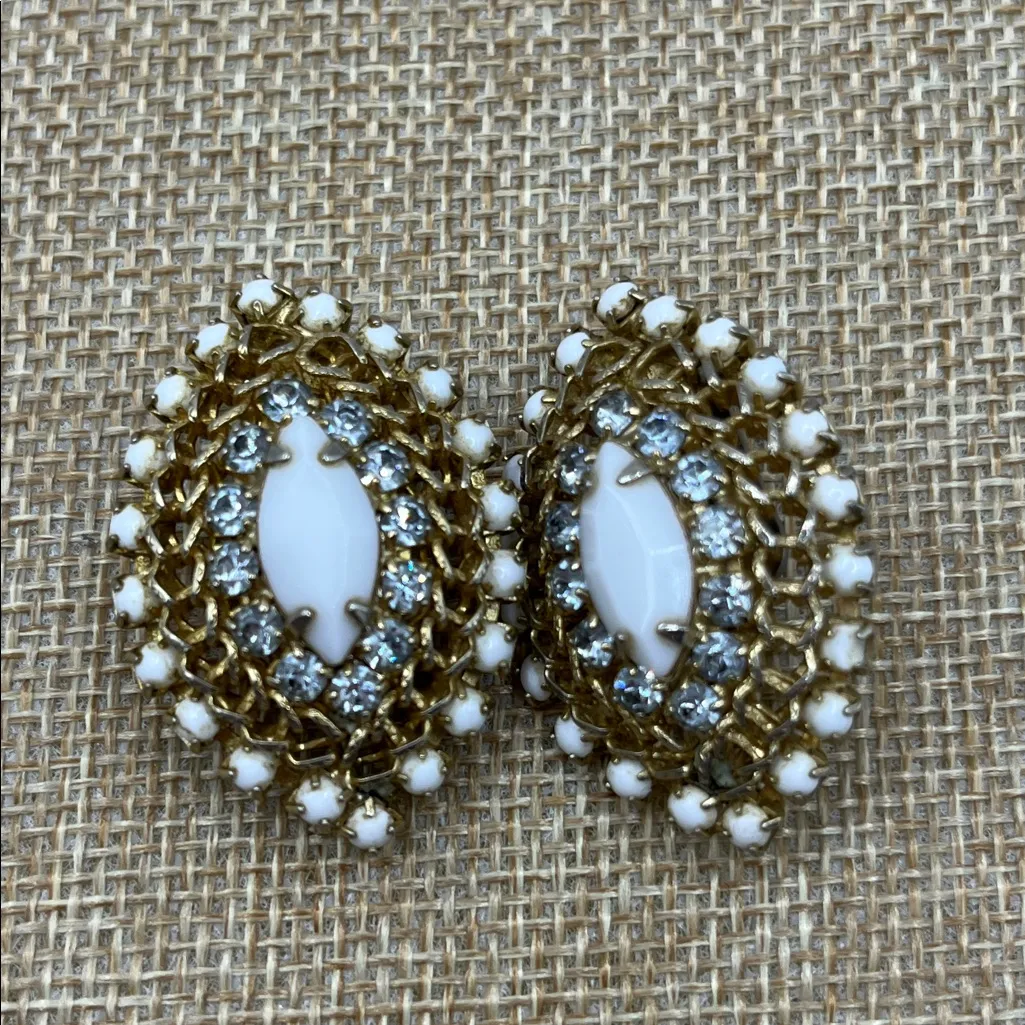 Vintage Hobe Elegant Gold and White Teardrop Earrings Large Chinky - Image 3