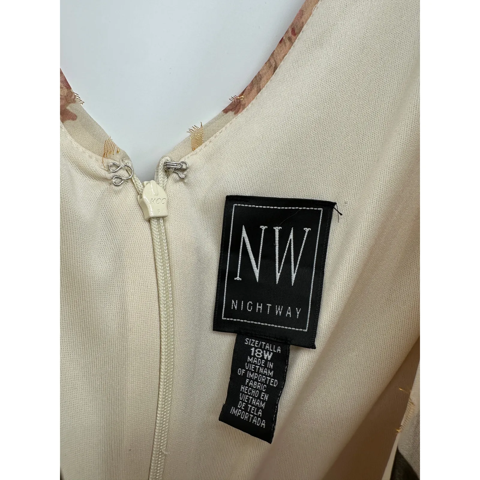 Nightway Floral V - Image 7