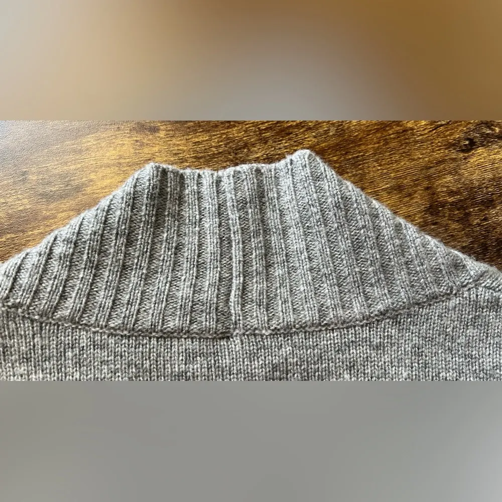 two bees cashmere | women’s Chinese Knot Cardigan. Size: M Gray Size M - Image 14